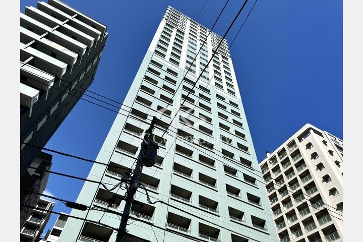 ルネ新宿御苑タワー