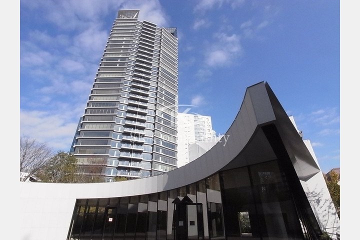 コンフォリア新宿イーストサイドタワー